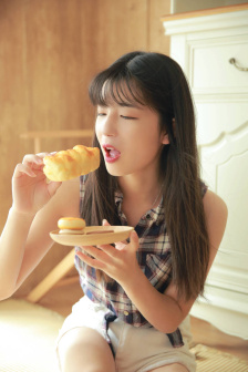 菅野亜梨沙